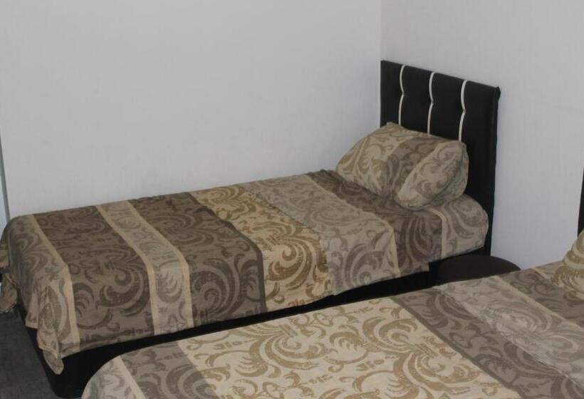 اتاق استاندارد سه نفره, Ponto