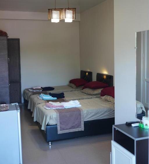 اتاق راحتی سه تخته, Ponto