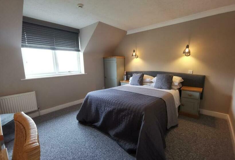 غرفة قياسية, The River Haven