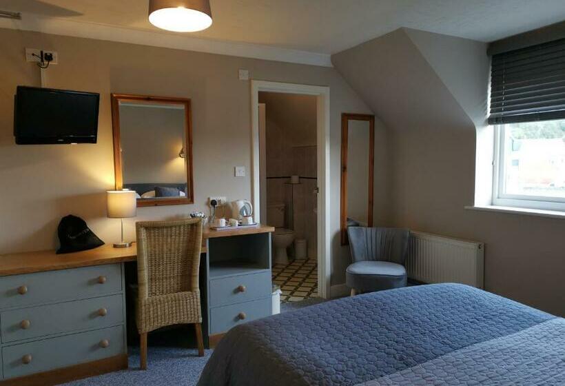 غرفة قياسية, The River Haven