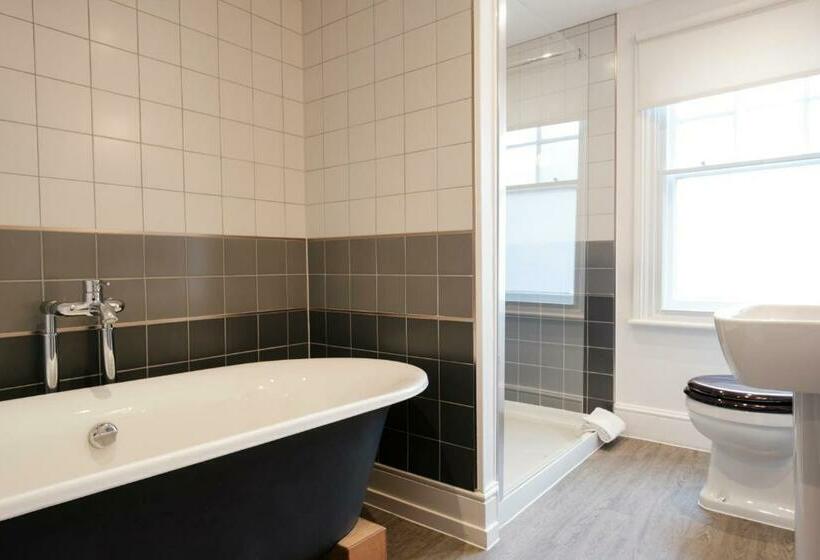 キングサイズベッドのスーペリアルーム, The White Star Tavern