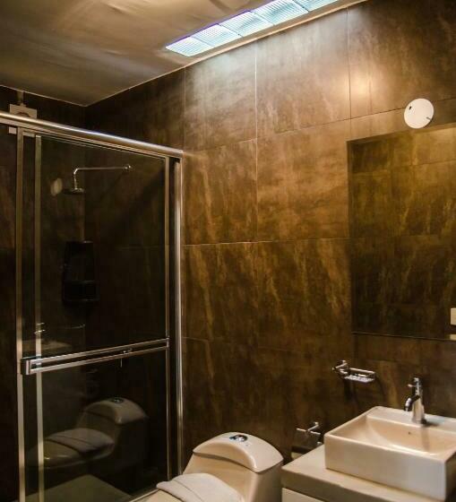 اتاق استاندارد چهار تخته با چشمانداز دریا, Vistalmar