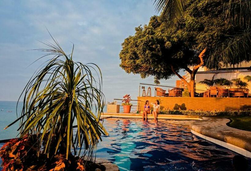 اتاق استاندارد چهار تخته با چشمانداز دریا, Vistalmar