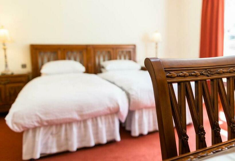 Номер Стандарт, Woodland House