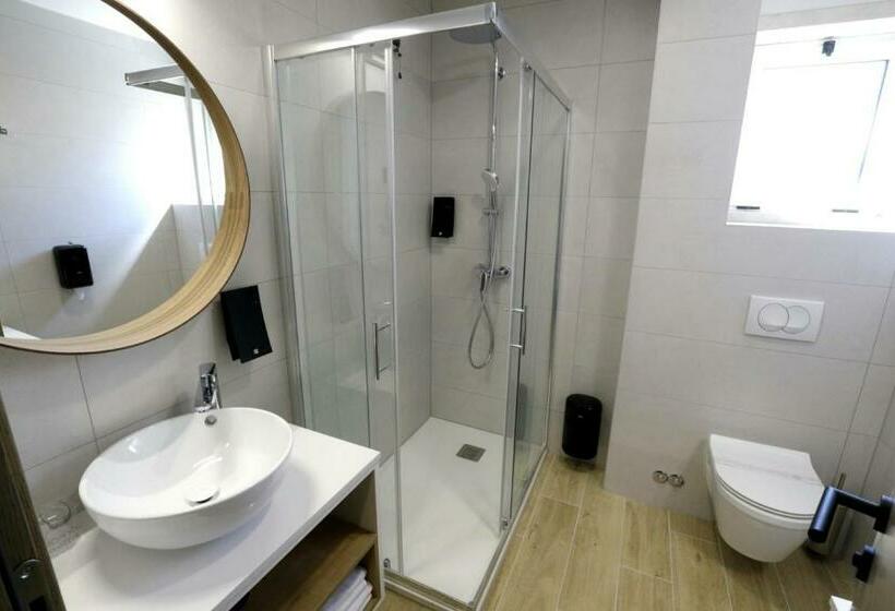 إستوديو قياسى مطل على البحر, Villa Verica