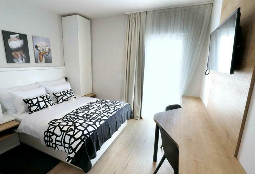 스탠다드 스튜디오 바다 전망, Villa Verica