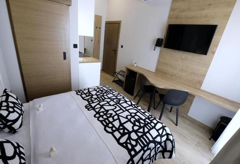 إستوديو قياسى, Villa Verica