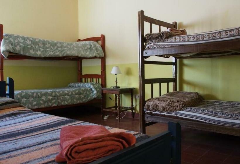 共用房间的床, Inti Sayana