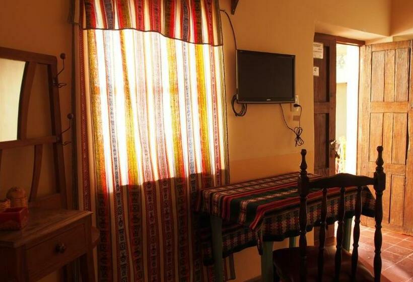 标准三人间, Inti Sayana