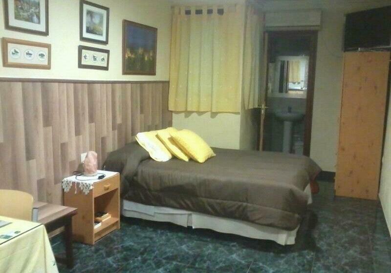 استودیوی استاندارد, Pensión Moni Albayzin