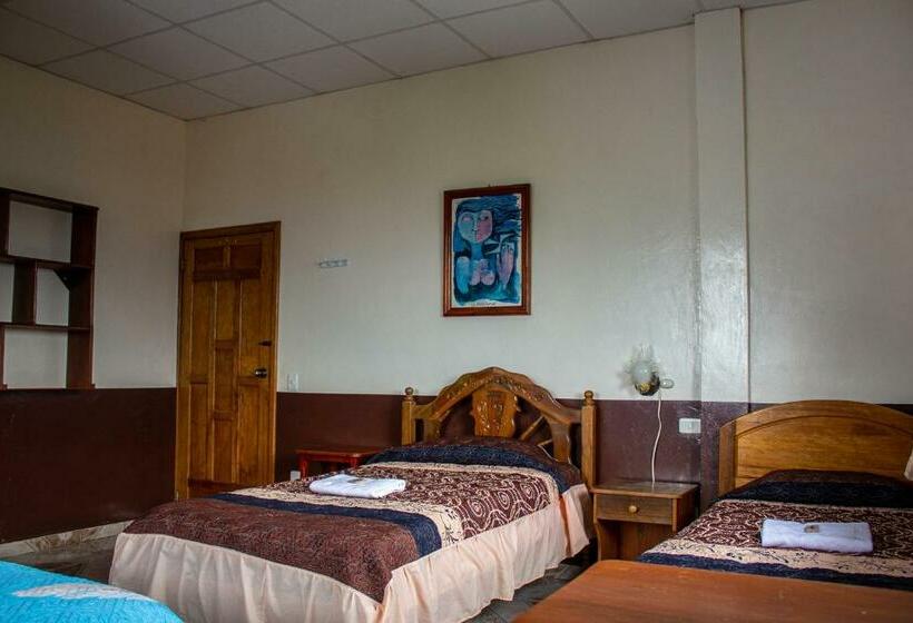 디럭스 룸 산전망, Hostal Limoncocha