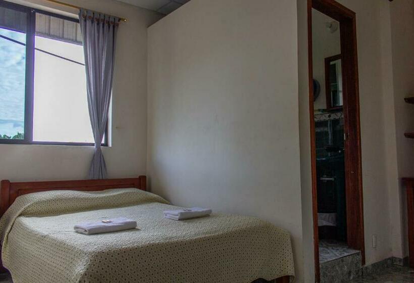 标准单人间, Hostal Limoncocha