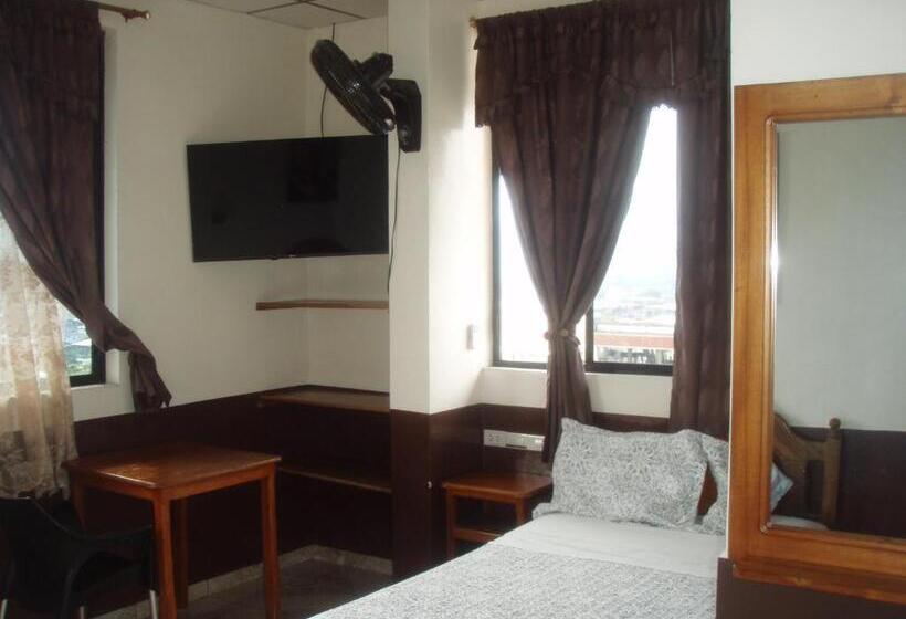 带山景的复式房间, Hostal Limoncocha