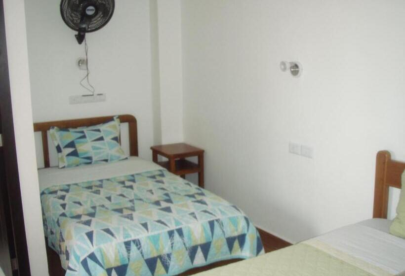 四人豪华间, Hostal Limoncocha