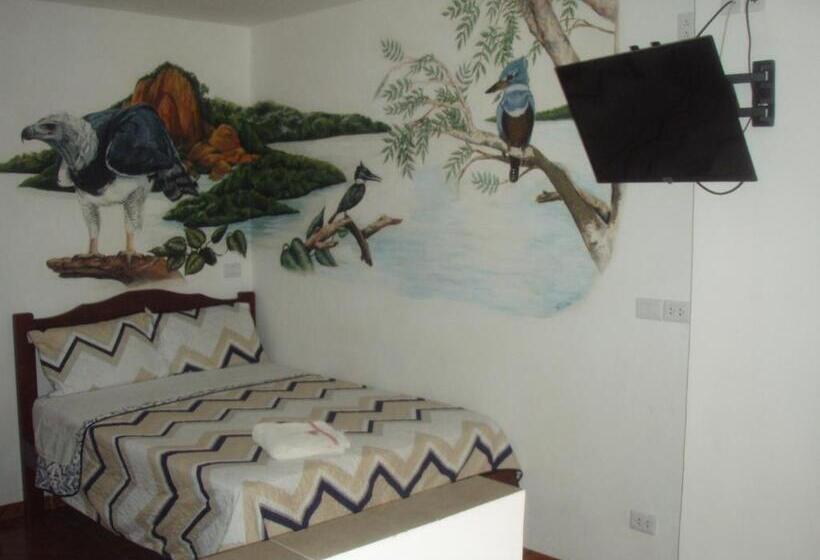 四人豪华间, Hostal Limoncocha