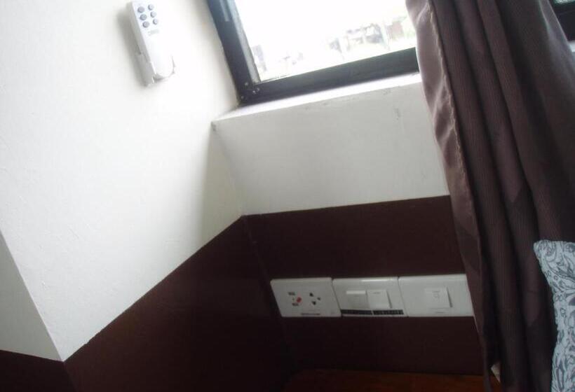 四人豪华间, Hostal Limoncocha