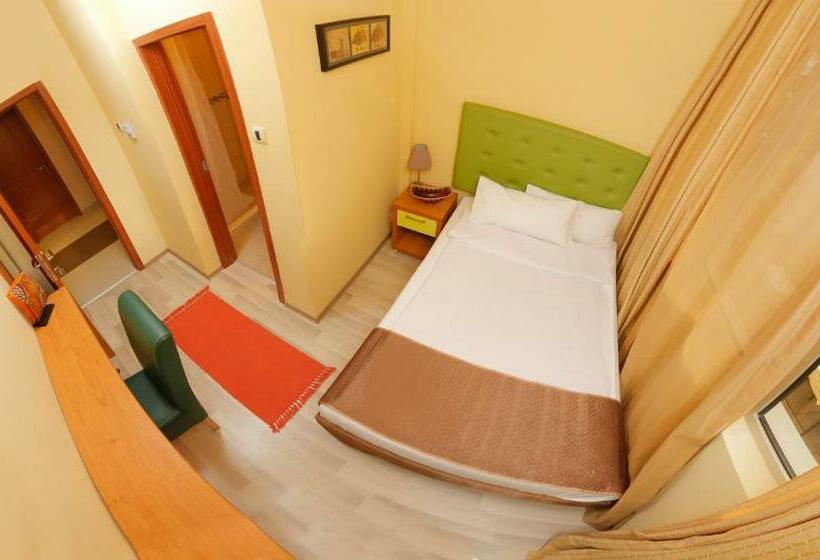 اتاق استاندارد یک نفره, Bed & Breakfast Garden40