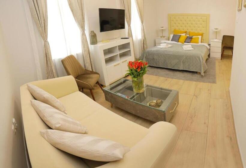 اتاق لوکس, Bed & Breakfast Garden40