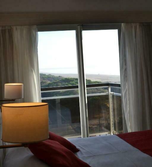 Номер Стандарт Трехместный, Gran Hotel Fontainebleau