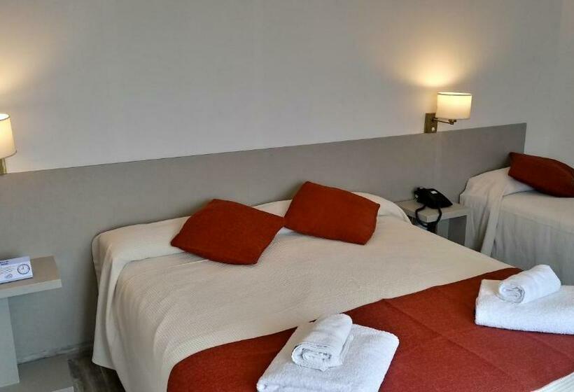 Номер Стандарт Трехместный, Gran Hotel Fontainebleau