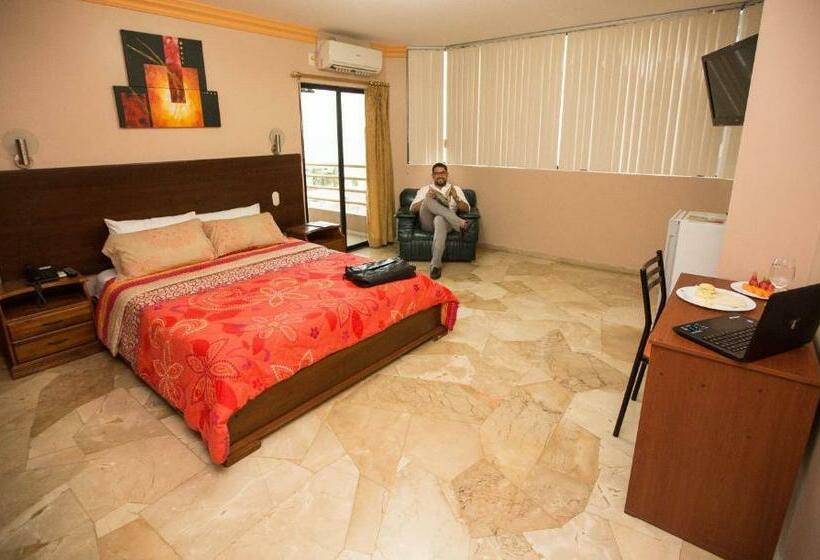 Junior Suite, Bucaneiro