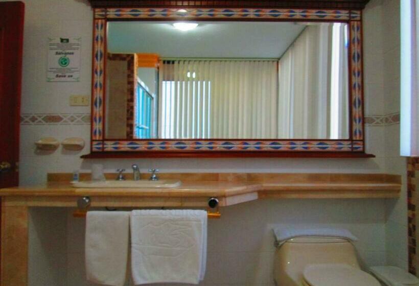 Junior Suite, Bucaneiro