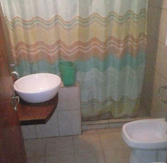 اتاق استاندارد سه نفره, La Toscana