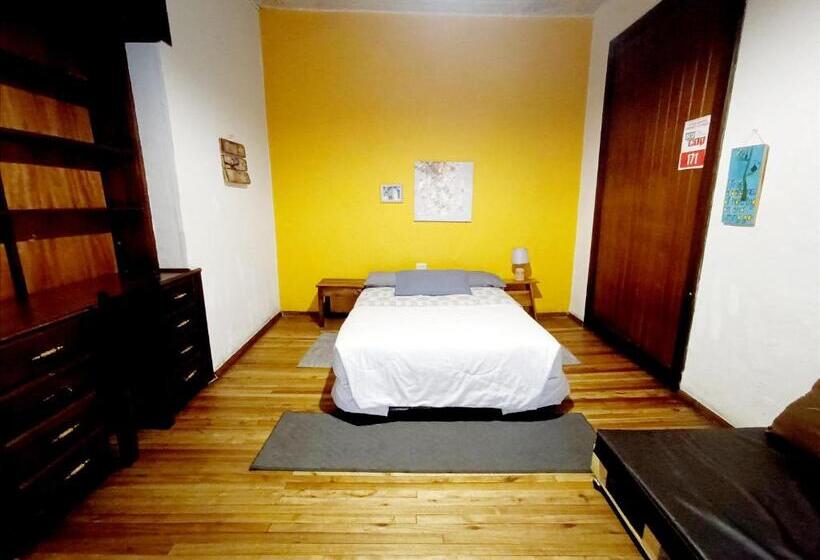 스탠다드 싱글 룸 공동욕실, Hostal Mochiliers Bed And Breakfast