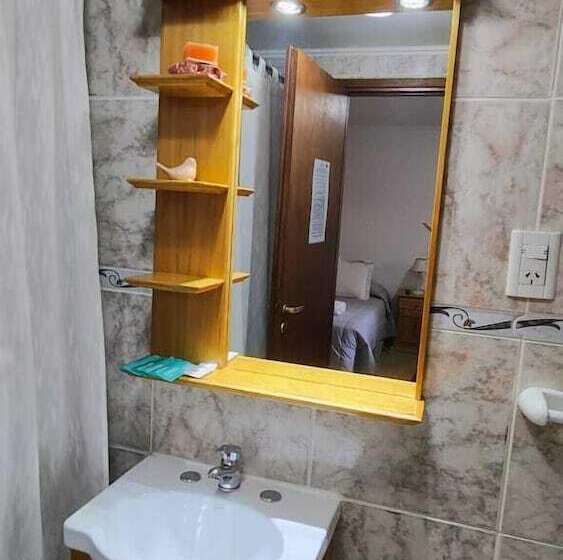 اتاق استاندارد سه نفره, Mysten Kepen B&b