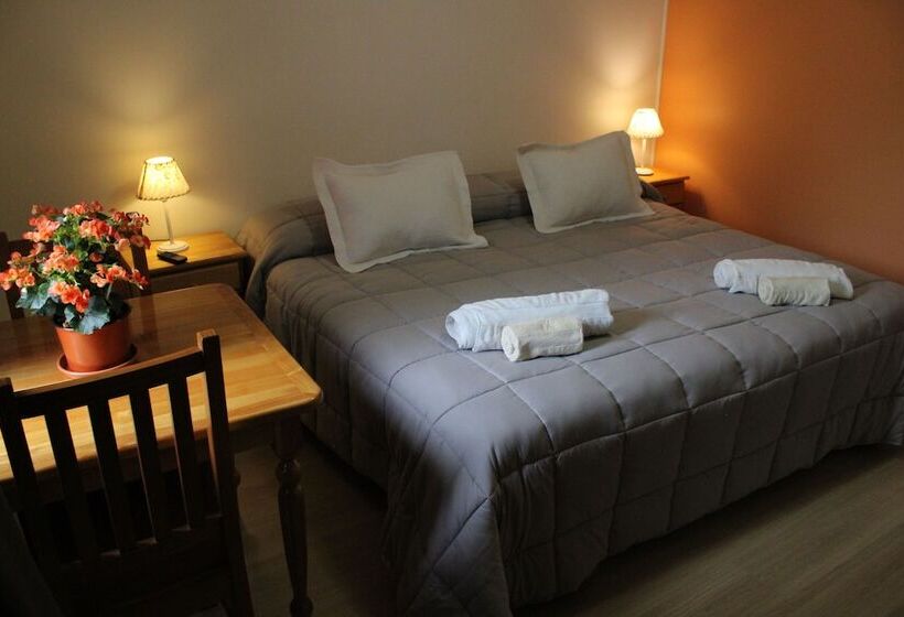 اتاق استاندارد سه نفره, Mysten Kepen B&b