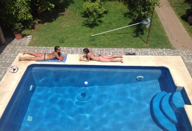 Трежместный Номер Economy, Casa Marina Argentina De Aeropuerto Ezeiza Chek In 24 H 10 Minutos De Aeropuerto