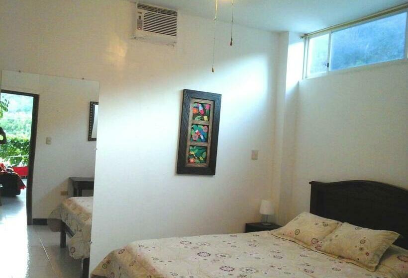 带大床的标准间, Bahia B&b