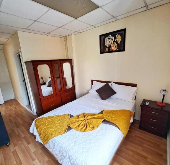 اتاق استاندارد, Mariscal Inn & Suites