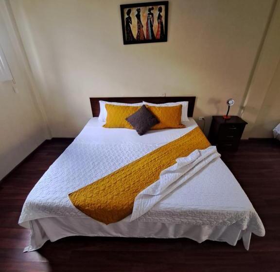 Standardrum, Mariscal Inn & Suites