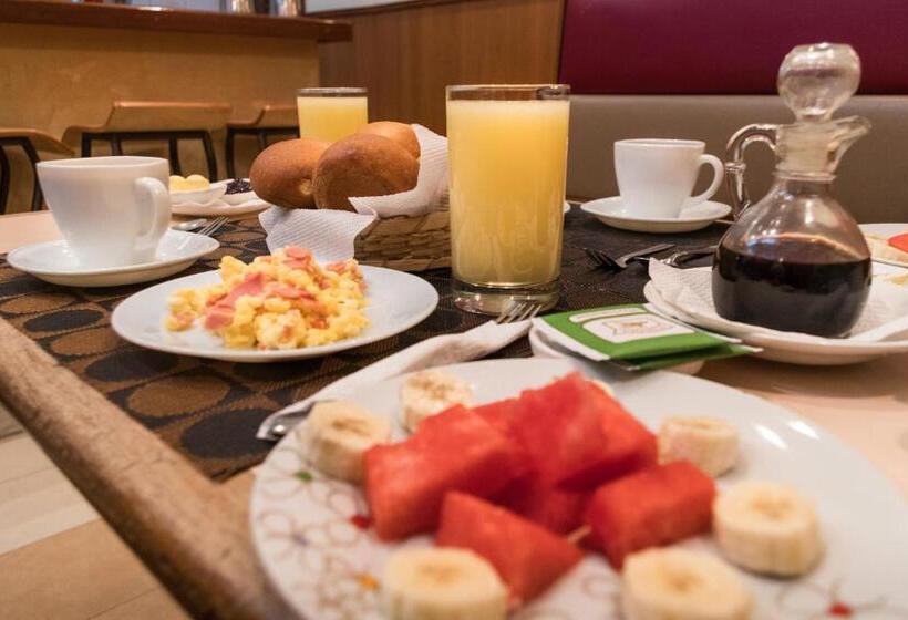 Standard Trippelrum, Mariscal Inn & Suites