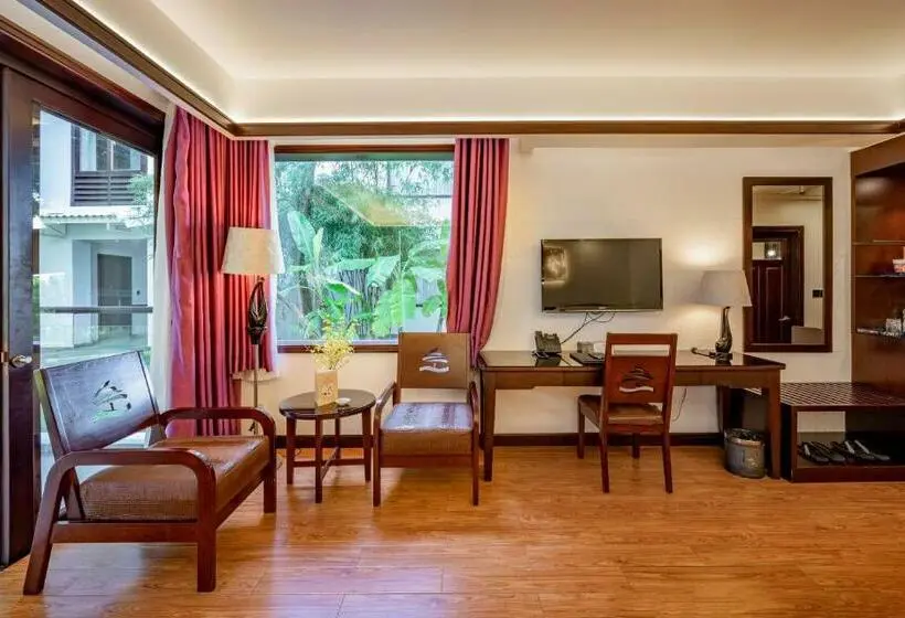اتاق لوکس با چشم‌انداز باغ, Carmelina Beach Resort Ho Tram