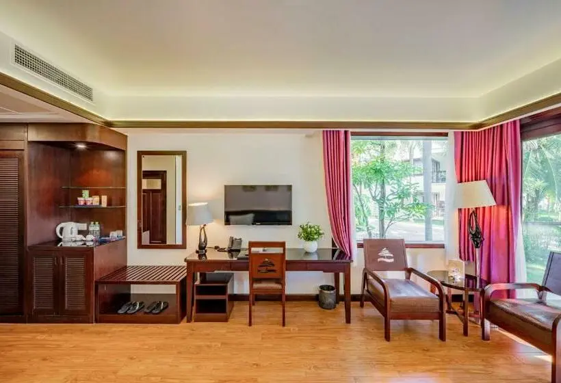 اتاق لوکس با چشم‌انداز باغ, Carmelina Beach Resort Ho Tram