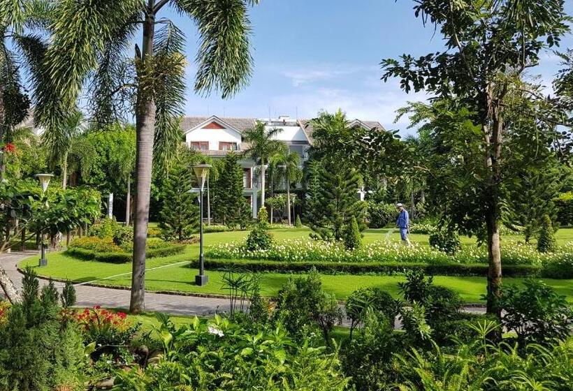 اتاق لوکس با چشم‌انداز باغ, Carmelina Beach Resort Ho Tram