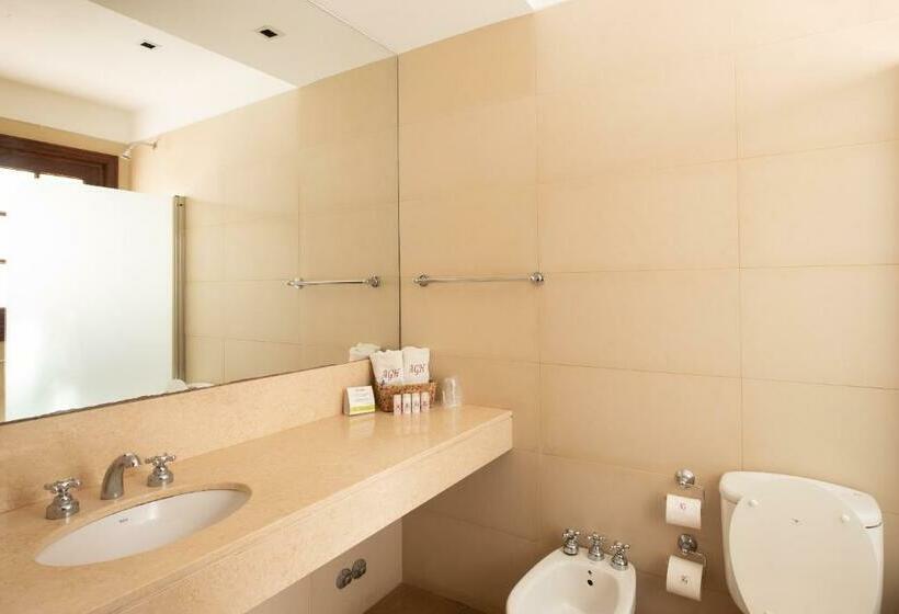 غرفة كلاسيكية, Altos De Guemes