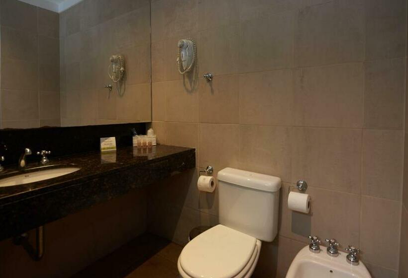 غرفة كلاسيكية ثلاثية, Altos De Guemes