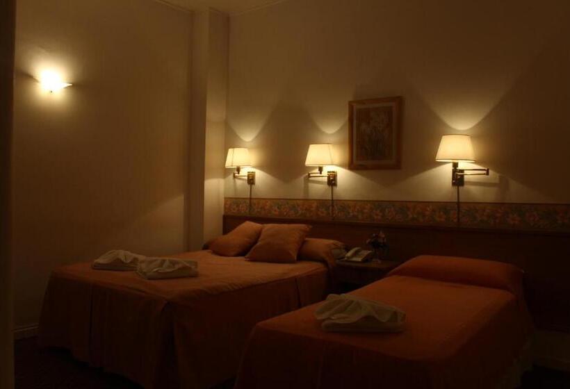 标准三人间, Apolo Atlantis