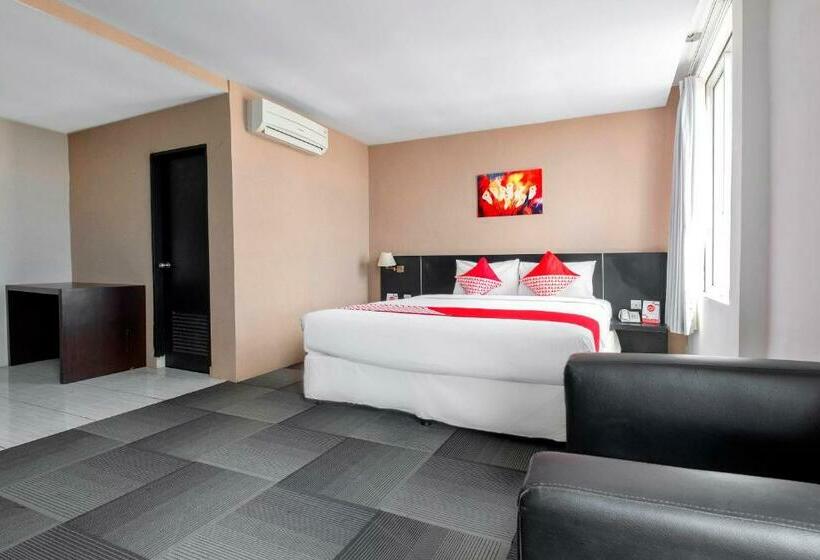 디럭스 룸, Capital O 472 Hotel Asyra