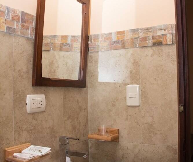 اتاق خانوادگی, Calle Angosta