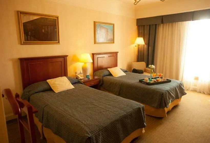 اتاق استاندارد سه نفره, Epic Hotel Villa Mercedes