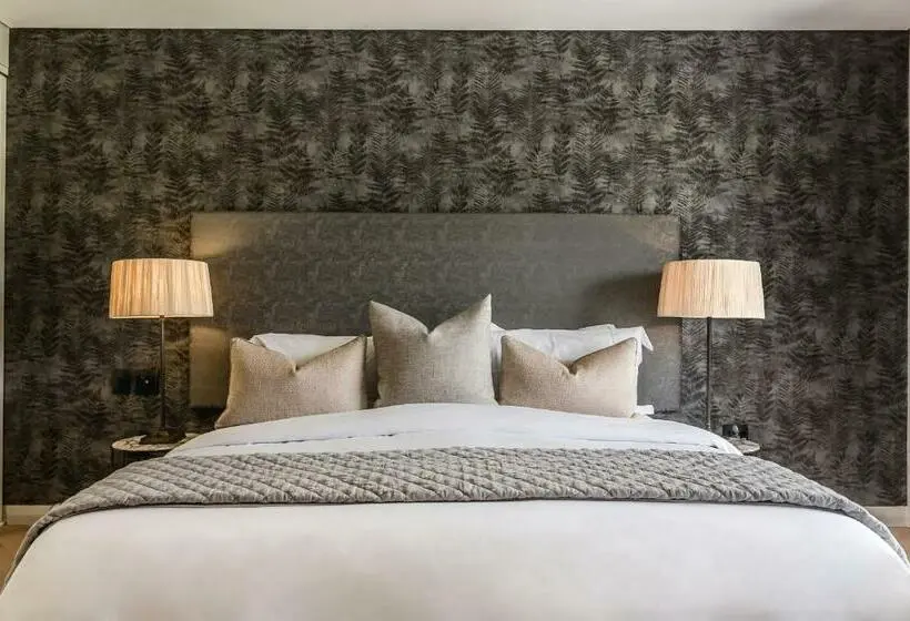 Deluxe Room Mountain View, Franschhoek Boutique Hotel Lion Roars Hotels & Lodges