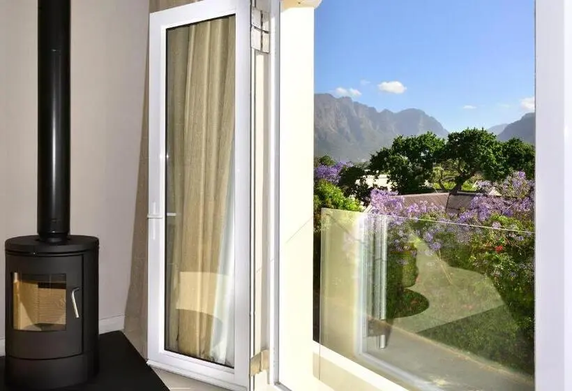 Deluxe Room Mountain View, Franschhoek Boutique Hotel Lion Roars Hotels & Lodges