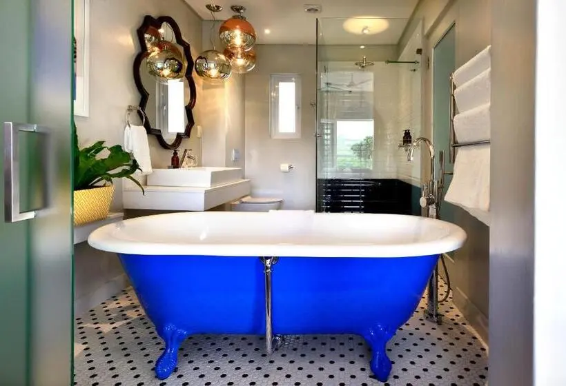 Deluxe Room Mountain View, Franschhoek Boutique Hotel Lion Roars Hotels & Lodges