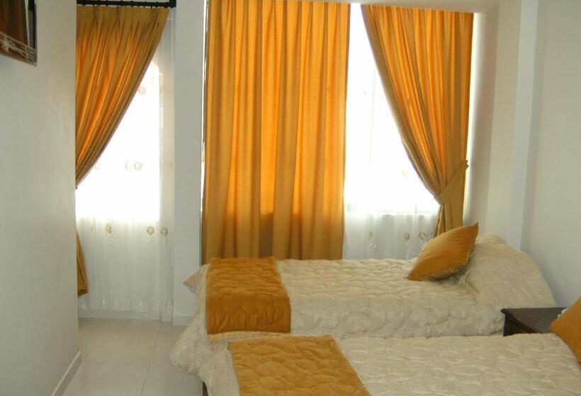 اتاق استاندارد سه نفره, Hostal Fevilamir
