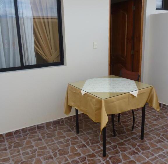 سوییت, Hostal Fevilamir