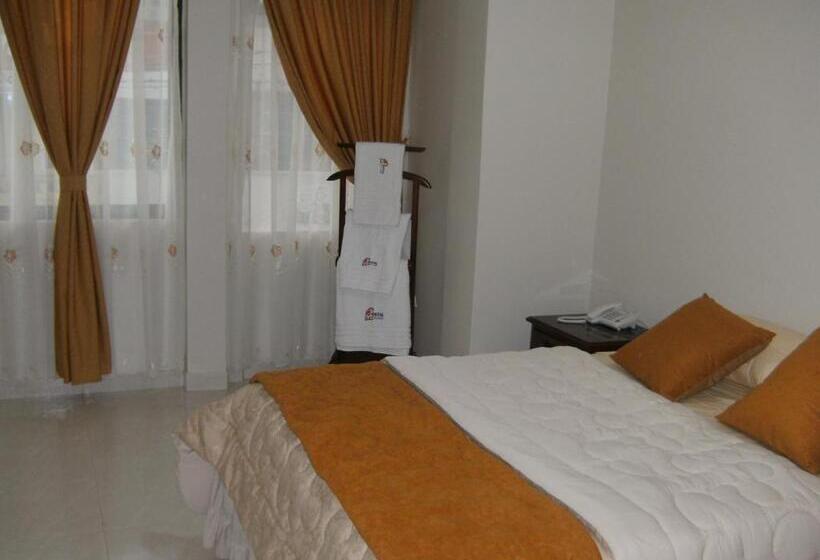 سوییت, Hostal Fevilamir